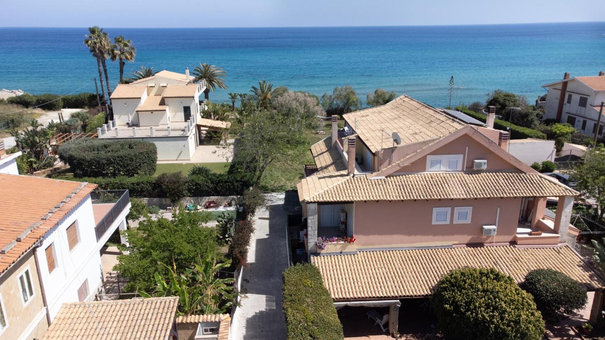 דירות סירקוזה Arenella Beach מראה חיצוני תמונה