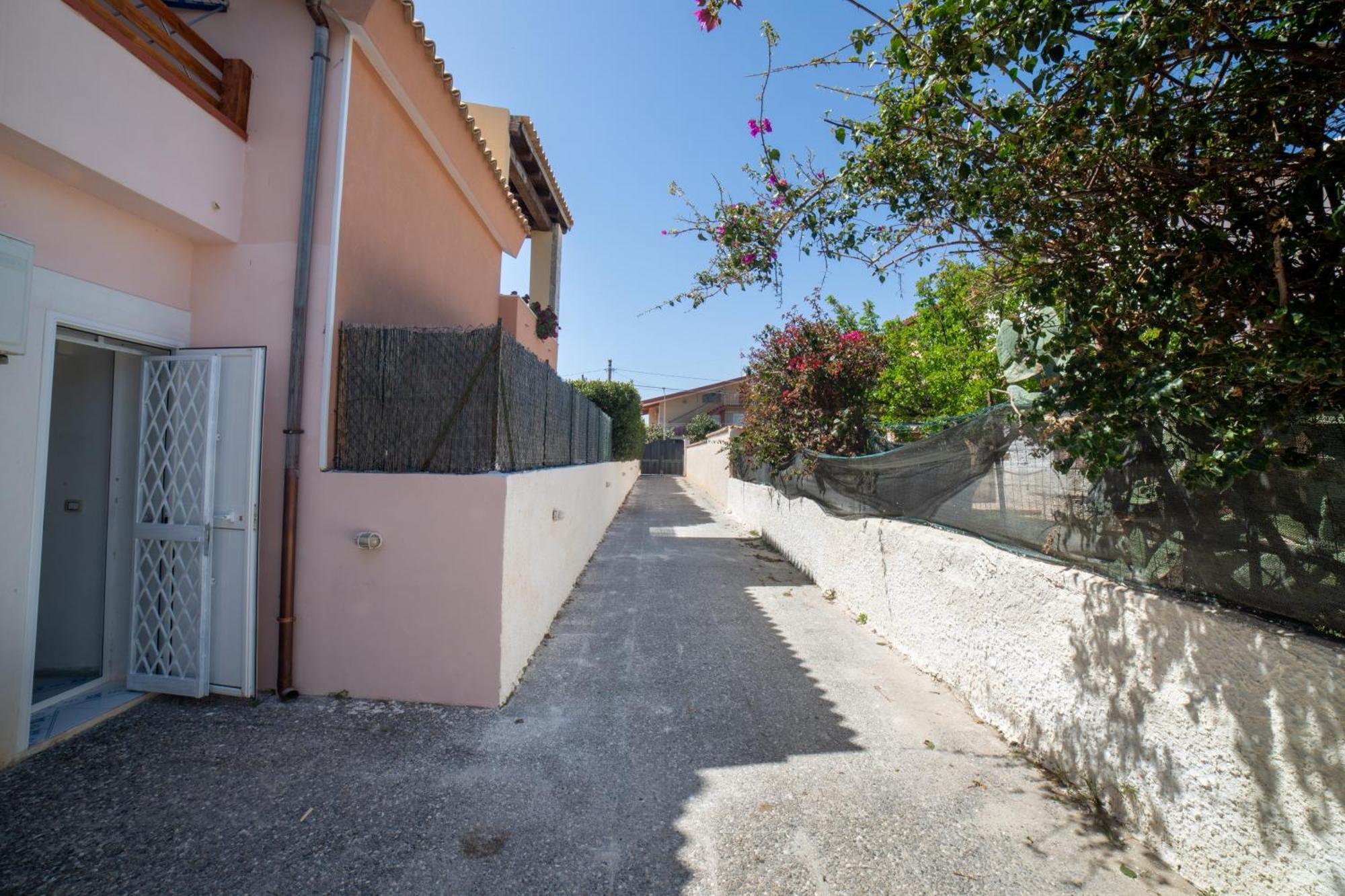 דירות סירקוזה Arenella Beach מראה חיצוני תמונה